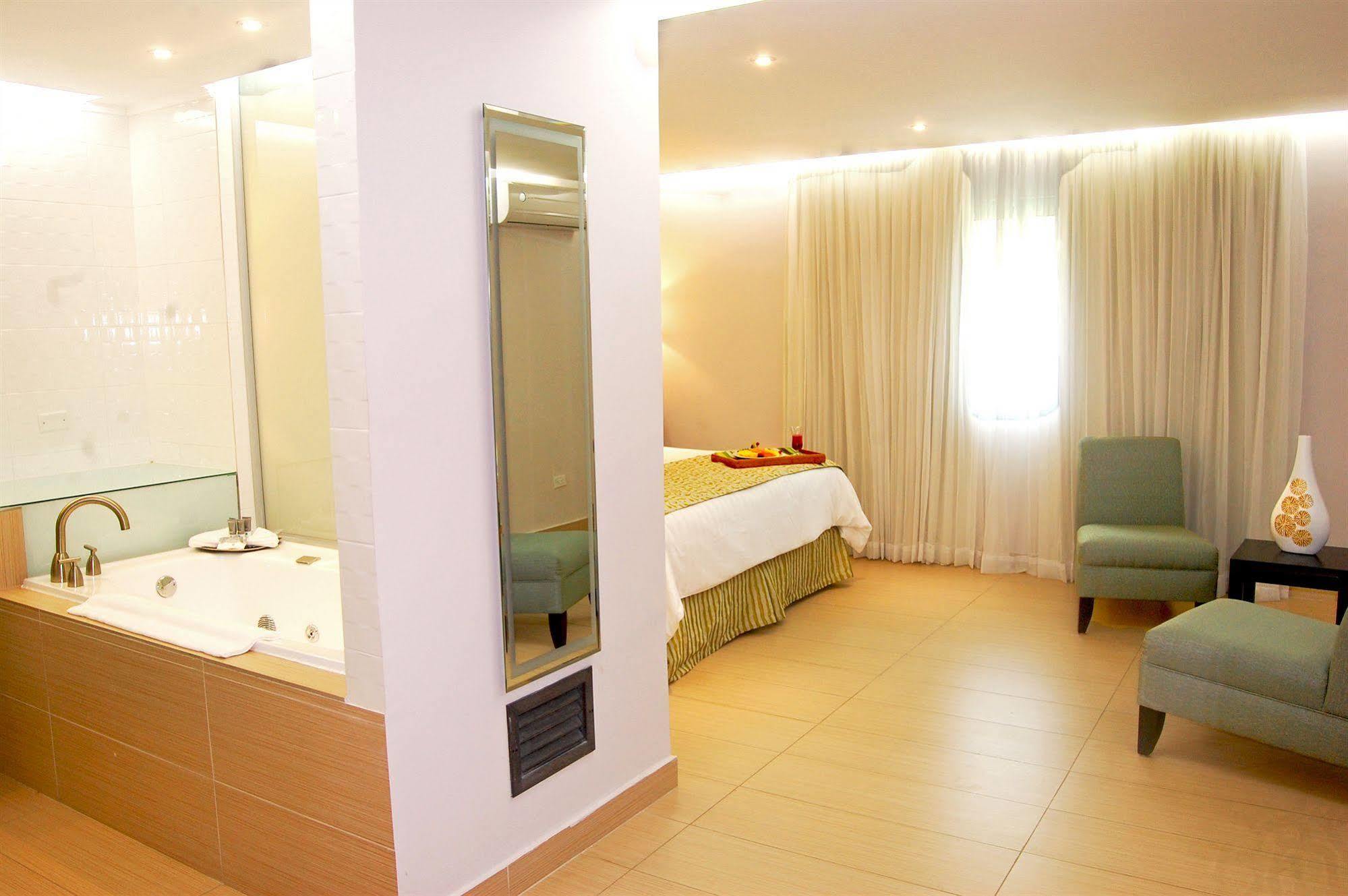 The Saba Hotel Панама Сити Екстериор снимка